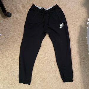 Nike joggers sweatpants